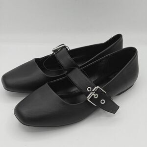 DV By Dolce Vita Womens Munich Flat Shoes Shoes Ivory/ Black